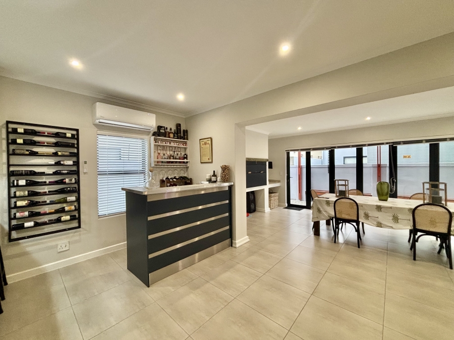 3 Bedroom Property for Sale in Sandown Western Cape